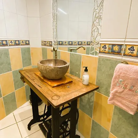 Chez Nanou & Ju, Ste Croix Volvestre Appartement *